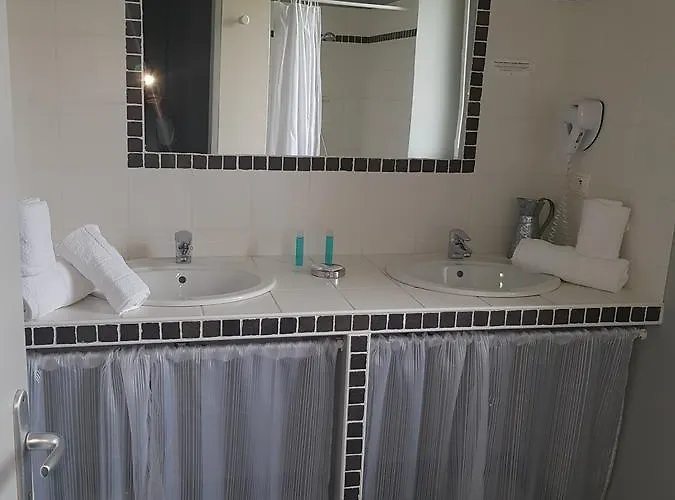 Bed & Breakfast Boutik O'domaine Chis