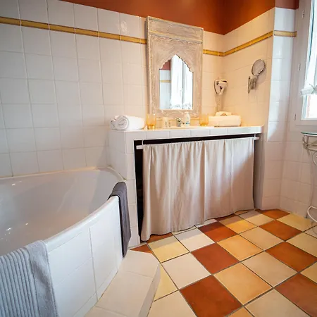 Boutik O'domaine Bed & Breakfast Chis